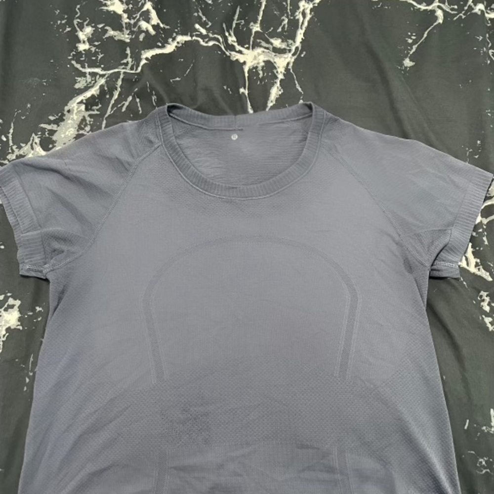 Lululemon swiftly T